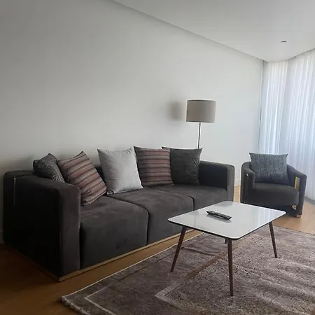 Dans Pullman Apartment *